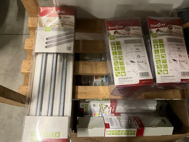Partij verlichting van o.a. osram, starlicht, ritos - afbeelding 4 van  33