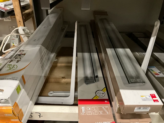 Partij verlichting van o.a. osram, starlicht, ritos - afbeelding 8 van  33
