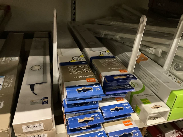 Partij verlichting van o.a. osram, starlicht, ritos - afbeelding 9 van  33