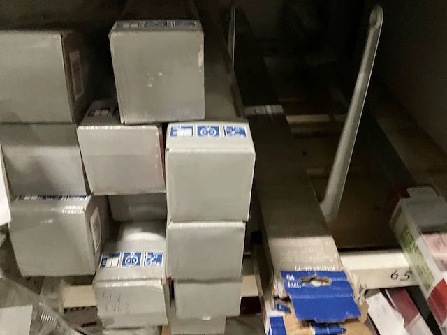 Partij verlichting van o.a. osram, starlicht, ritos - afbeelding 10 van  33