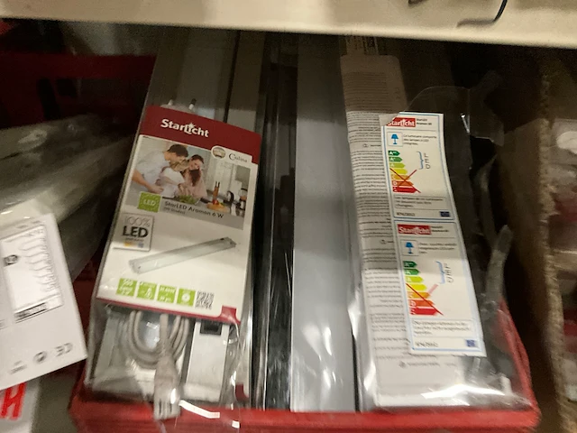 Partij verlichting van o.a. osram, starlicht, ritos - afbeelding 11 van  33