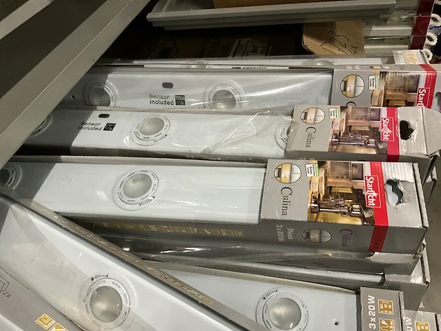 Partij verlichting van o.a. osram, starlicht, ritos - afbeelding 19 van  33