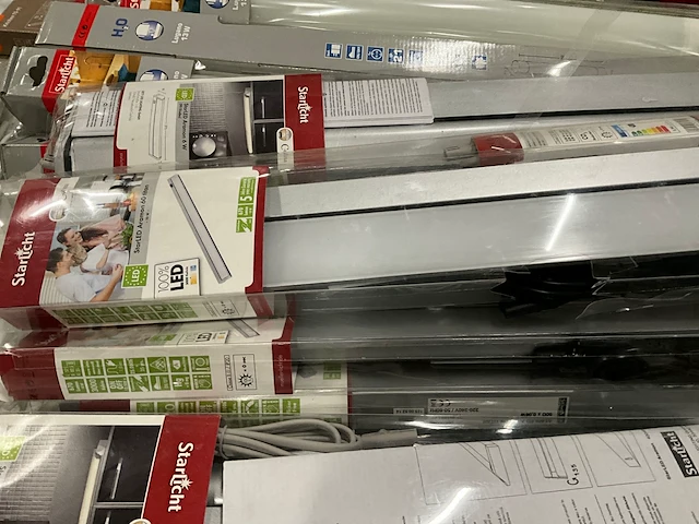 Partij verlichting van o.a. osram, starlicht, ritos - afbeelding 22 van  33