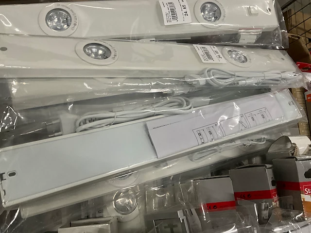 Partij verlichting van o.a. osram, starlicht, ritos - afbeelding 24 van  33