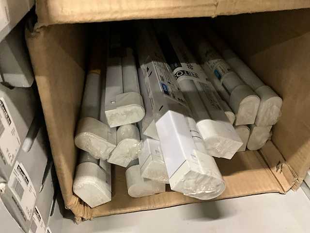 Partij verlichting van o.a. osram, starlicht, ritos - afbeelding 30 van  33