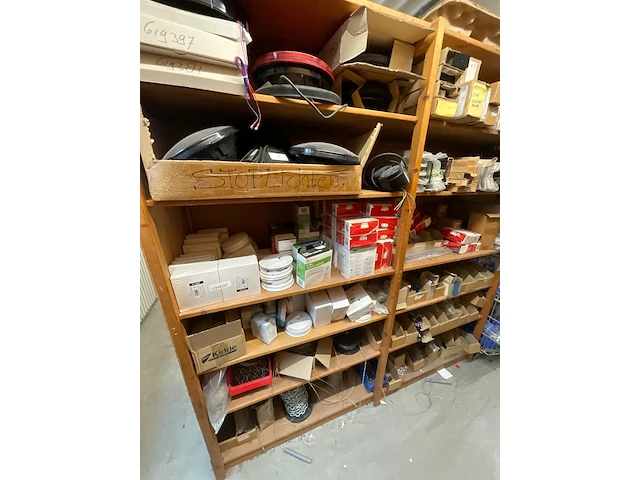 Partij verlichtingsmaterialen (c) - afbeelding 3 van  25