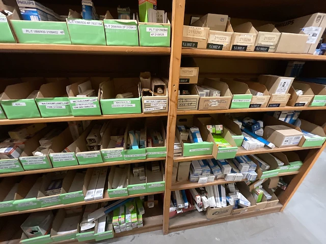 Partij verlichtingsmaterialen (c) - afbeelding 8 van  25