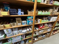 Partij verlichtingsmaterialen (c) - afbeelding 13 van  25