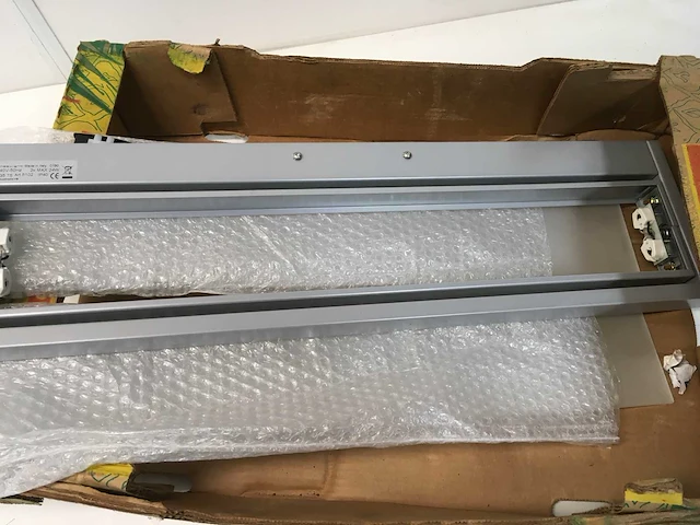 Partij verlichtingsonderdelen - afbeelding 2 van  9