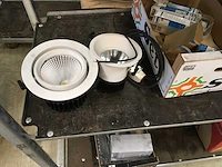 Partij verlichtingsonderdelen - afbeelding 5 van  9