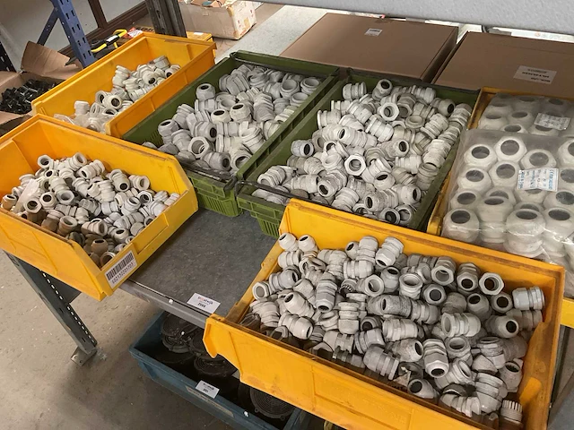 Partij verschillende kabelconnectors - afbeelding 3 van  3