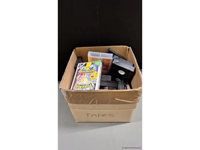 Partij videobanden o.a. pokémon & calimero - afbeelding 1 van  3