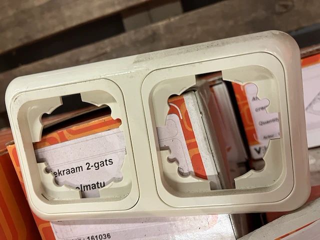 Partij viko schakelmateriaal - afbeelding 6 van  10