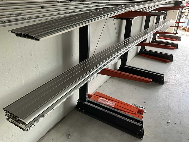 Partij vinylit pvc profielen - afbeelding 11 van  11