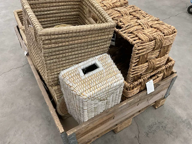 Partij vlechtwerk manden, ca. 26 stuks - afbeelding 7 van  9