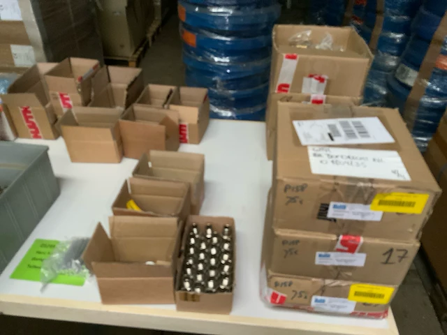 Partij vloerverwarming materiaal - afbeelding 4 van  17