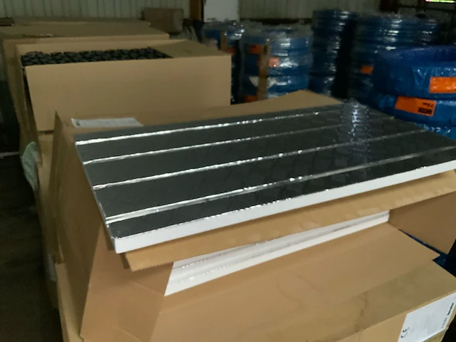 Partij vloerverwarming materiaal - afbeelding 8 van  17