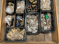 Partij vnl. messing fittingen - afbeelding 10 van  17
