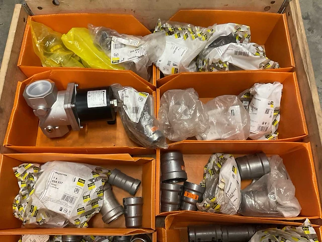 Partij vnl. persfittingen - afbeelding 3 van  4