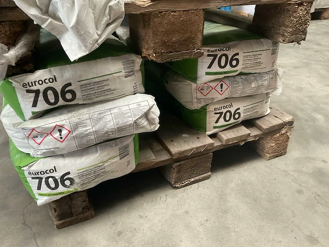 Partij voeg en zandcement - afbeelding 2 van  3