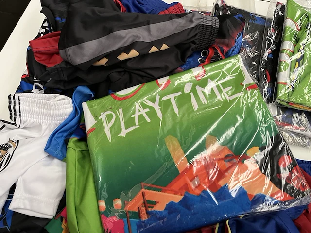 Partij (voetbal)shirts en broeken voor kinderen - afbeelding 6 van  15