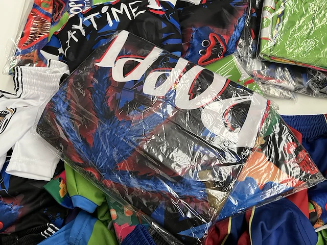 Partij (voetbal)shirts en broeken voor kinderen - afbeelding 7 van  15