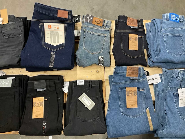 Partij volcom/polar/s oliver enz. jeans (81x) - afbeelding 6 van  12