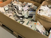 Partij volle pallet electro en schakel materiaal - afbeelding 4 van  4
