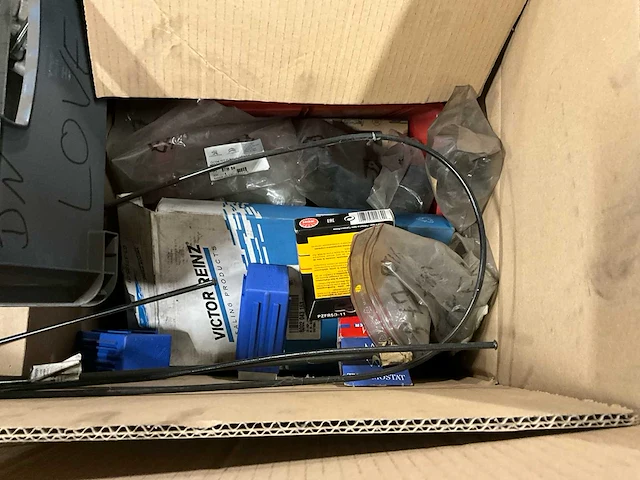 Partij ( vracht) auto onderdelen - afbeelding 2 van  10