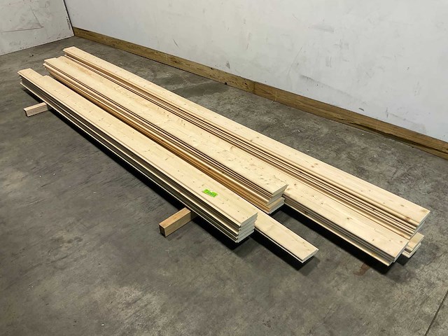 Partij vuren blokhutprofiel mes- en groef 329-421 x 14,5x4,5 cm - afbeelding 1 van  8