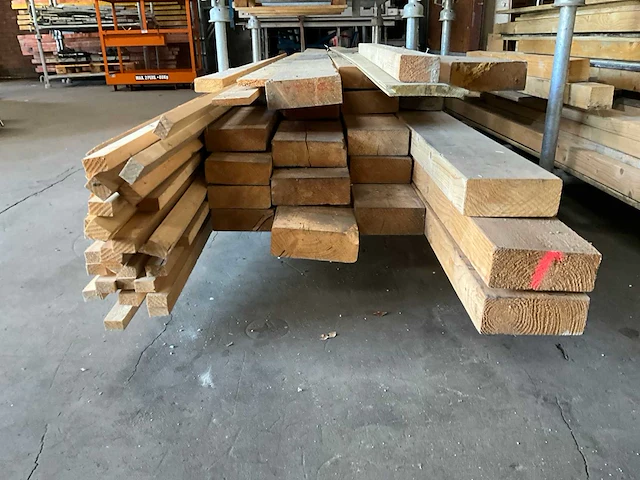 Partij vuren hout balken - afbeelding 3 van  4