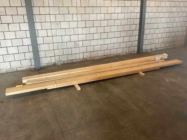 Partij vuren planken en balken 390-600 cm - afbeelding 2 van  9