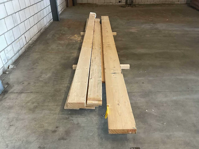 Partij vuren planken en balken 390-600 cm - afbeelding 3 van  9