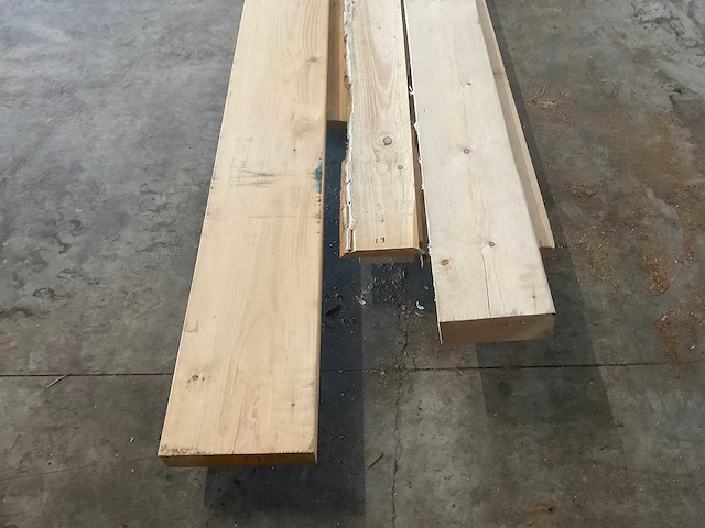 Partij vuren planken en balken 390-600 cm - afbeelding 6 van  9
