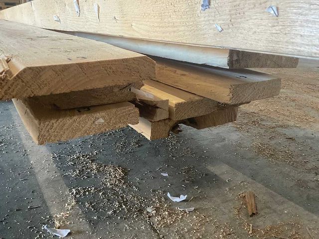Partij vuren planken en balken 390-600 cm - afbeelding 8 van  9