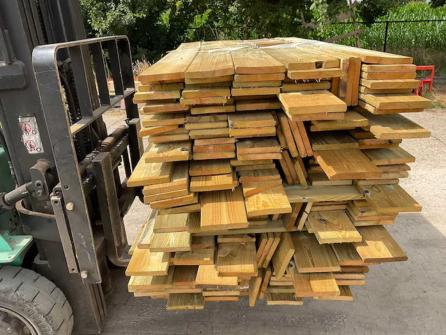 Partij vuren tuinplanken 13,5x1,8 cm - afbeelding 4 van  6
