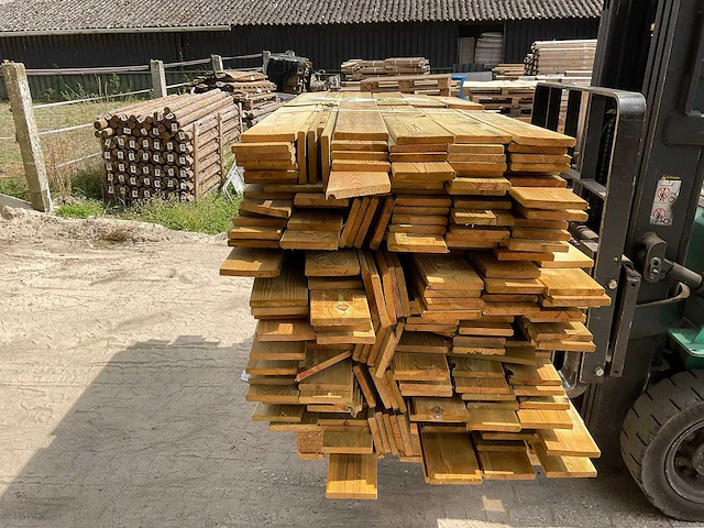 Partij vuren tuinplanken 13,5x1,8 cm - afbeelding 6 van  6