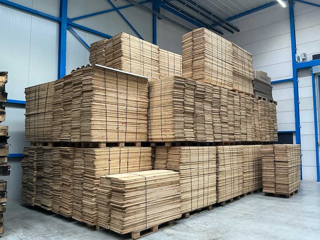 Partij vuren/grenenhout kaasplanken 1660x420x20 - lumber (600x) - afbeelding 1 van  9