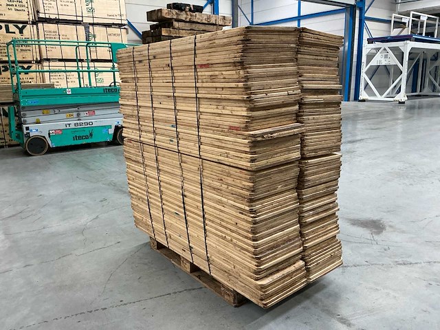 Partij vuren/grenenhout kaasplanken 166x42x2cm (600stuks) reclaimd wood - afbeelding 4 van  9