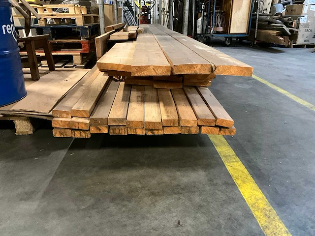 Partij vurenhouten planken - afbeelding 2 van  5