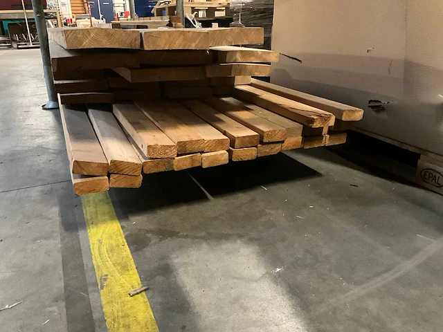 Partij vurenhouten planken - afbeelding 4 van  5
