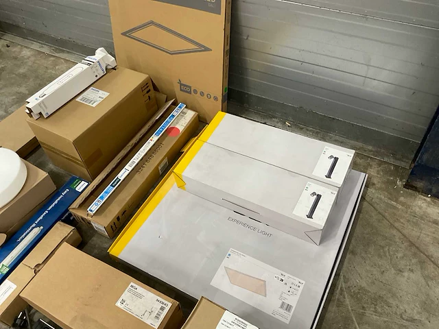 Partij wand/plafondlampen & lichtbronnen (20x) - afbeelding 13 van  16