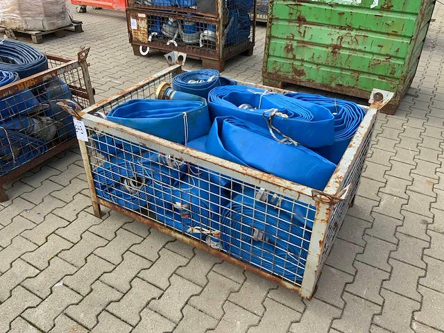 Partij waterslangen - afbeelding 1 van  6