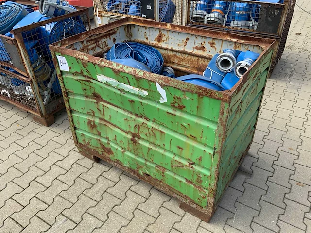 Partij waterslangen - afbeelding 1 van  6