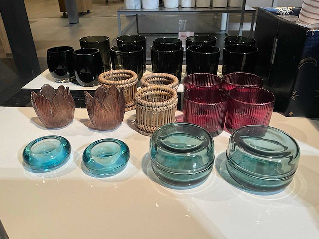 Partij waxinelichtjes (103x) - afbeelding 1 van  7