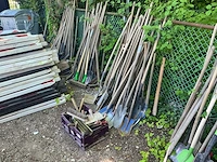 Partij wegenbouw/tuingereedschap - afbeelding 1 van  3