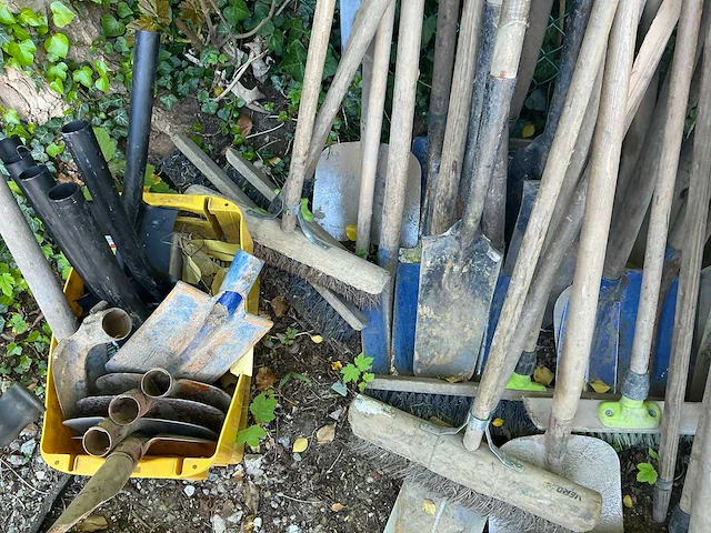 Partij wegenbouw/tuingereedschap - afbeelding 4 van  6