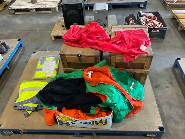 Partij werkkleding en diversen - afbeelding 3 van  6