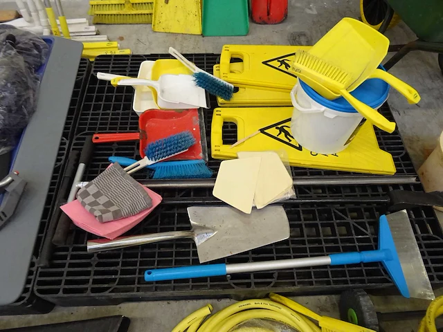 Partij werkmateriaal - afbeelding 4 van  7