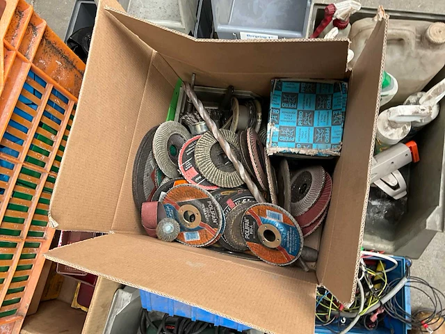 Partij werkplaats materialen & gereedschaptoebehoren - afbeelding 4 van  8